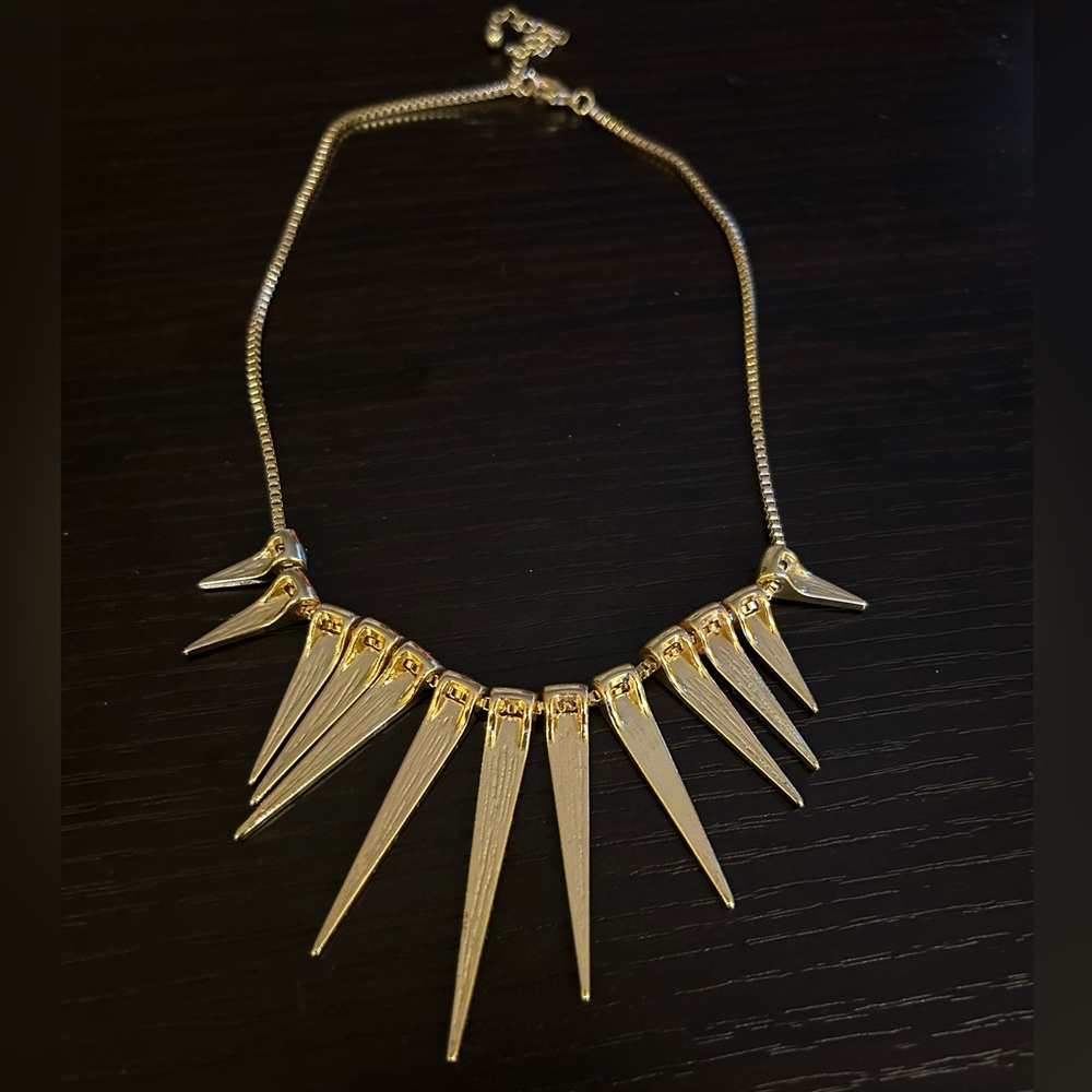 Gold accent choker necklace